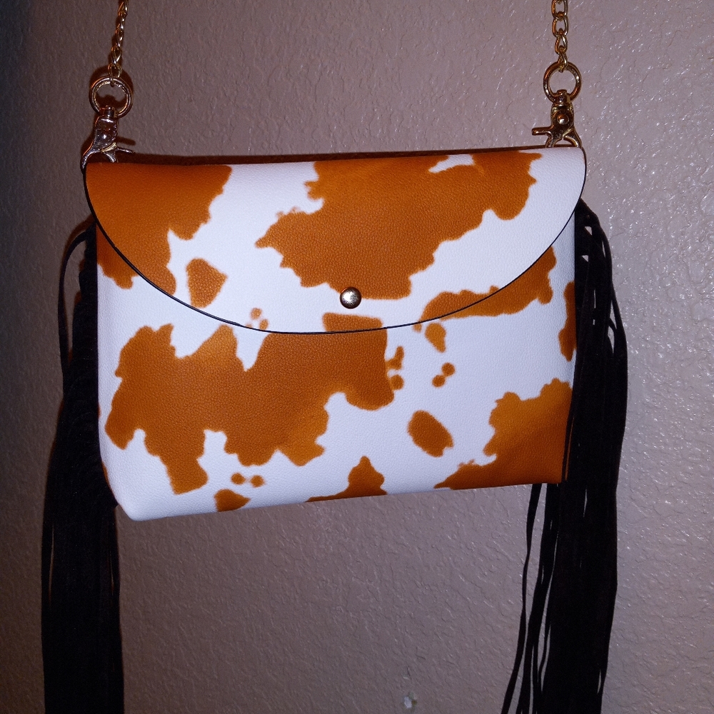 Cowering Purse